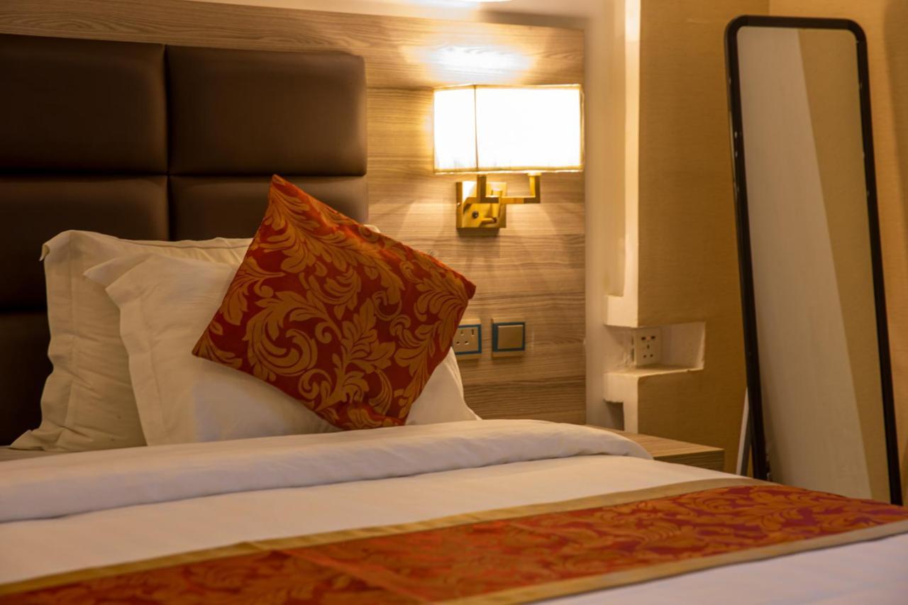 Hikayet Abeer Hotel Apartment Джедда Экстерьер фото